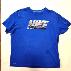 Nike t-shirt